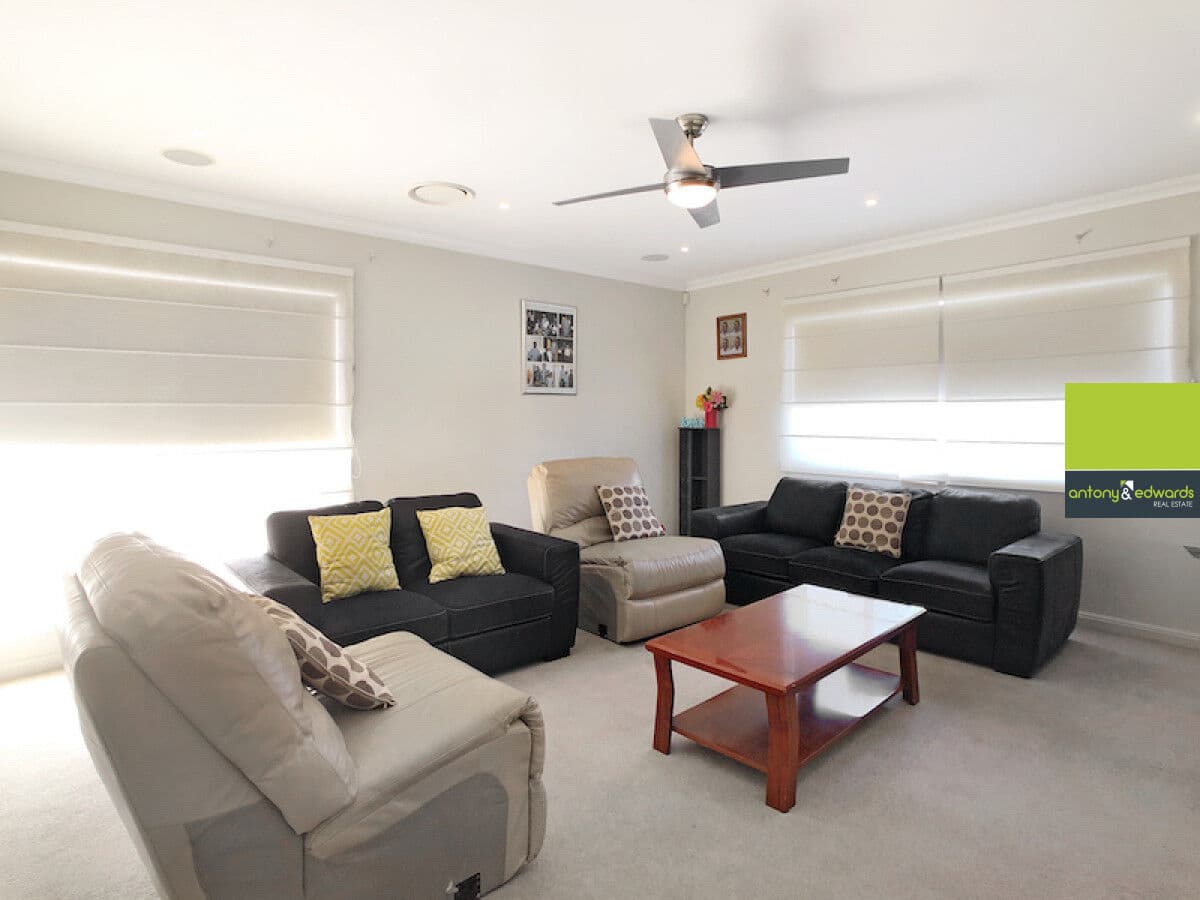 10 Lambert Drive, Goulburn NSW 2580, Goulburn - Thumbnail 3