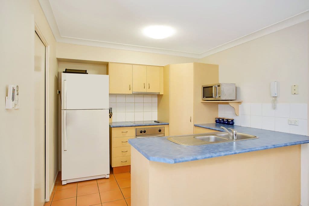 2 Concord Circuit, Robina QLD 4226, Robina - Thumbnail 5