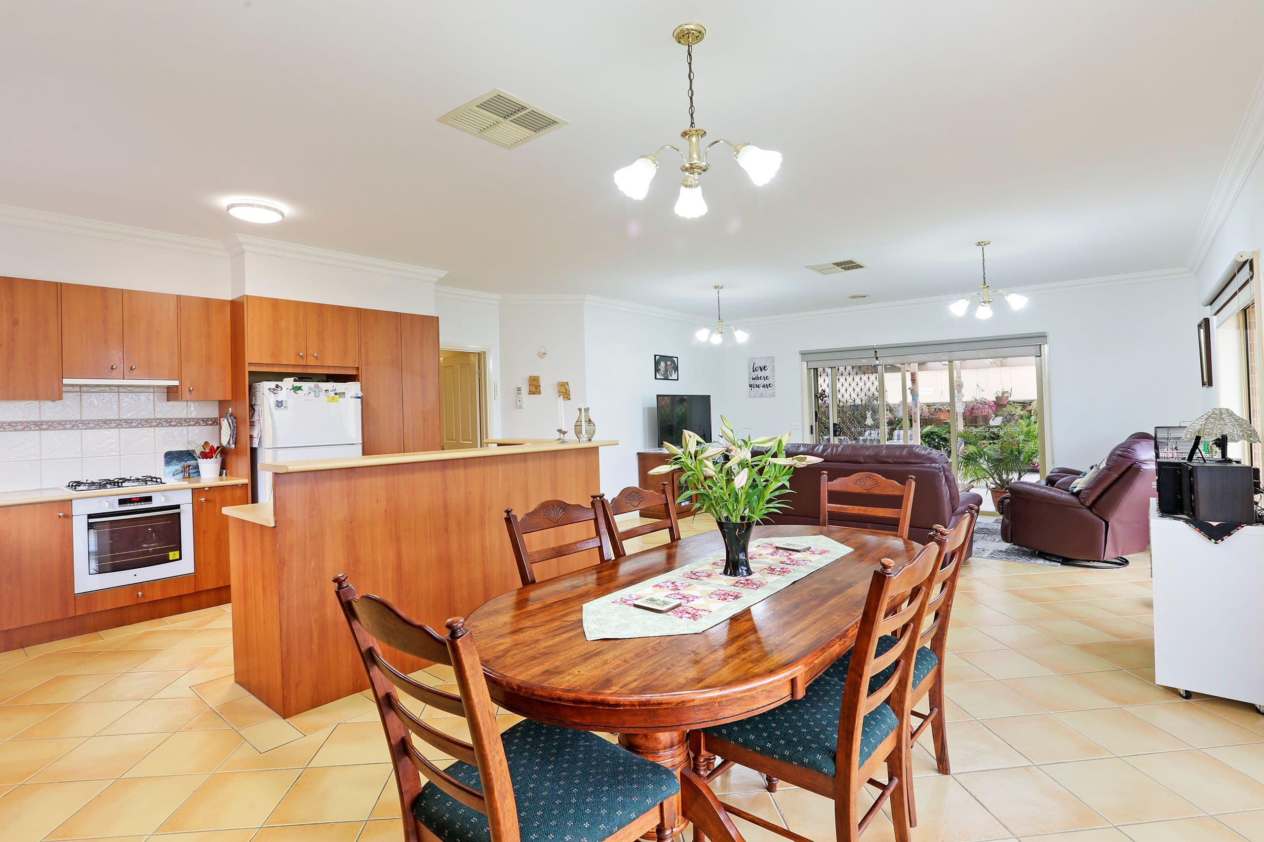 17 Greenleaf Drive, Lara VIC 3212, Lara - Thumbnail 4