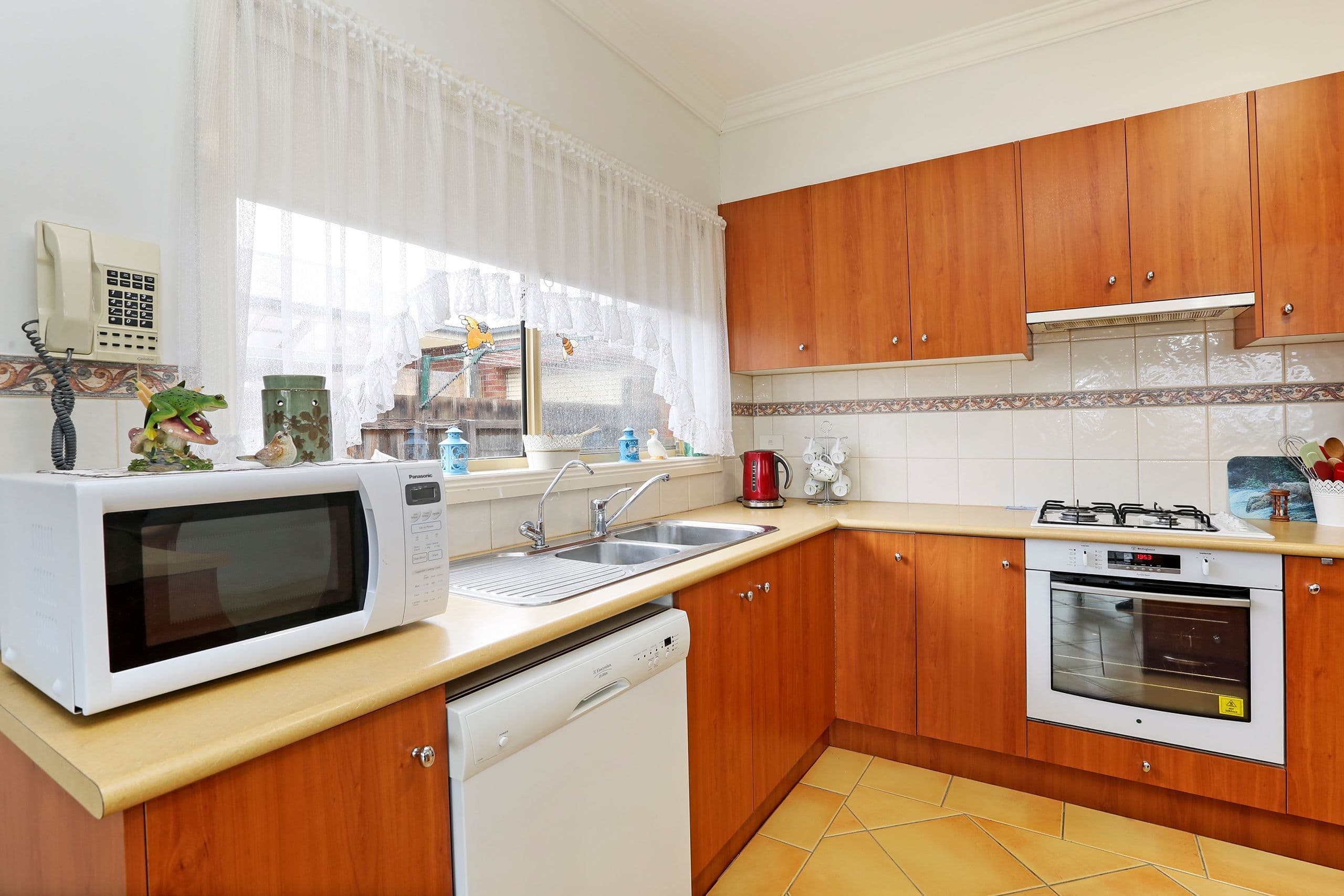 17 Greenleaf Drive, Lara VIC 3212, Lara - Thumbnail 5
