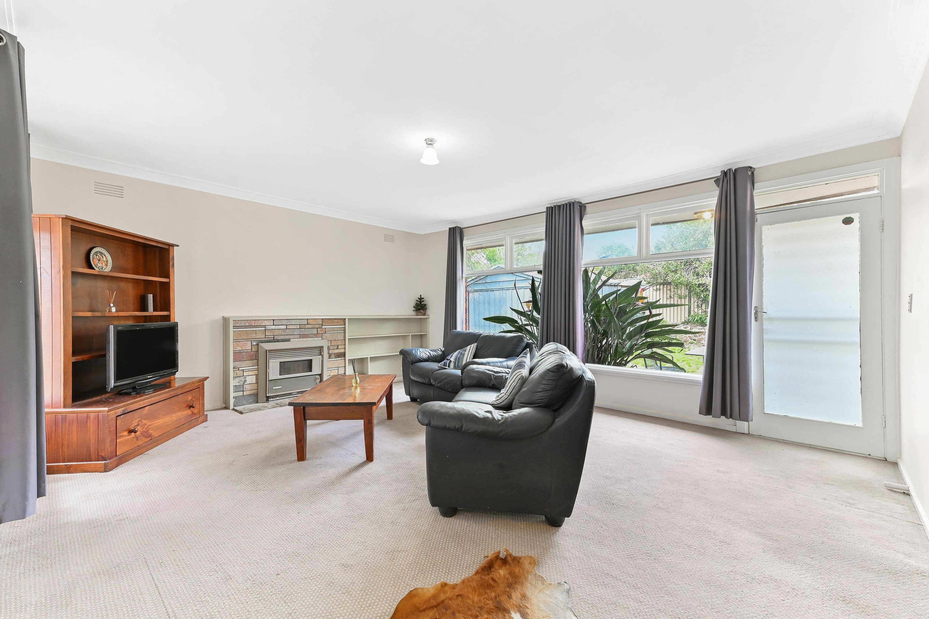 52 Catherine Avenue, Mount Waverley VIC 3149, Mount Waverley - Thumbnail 3