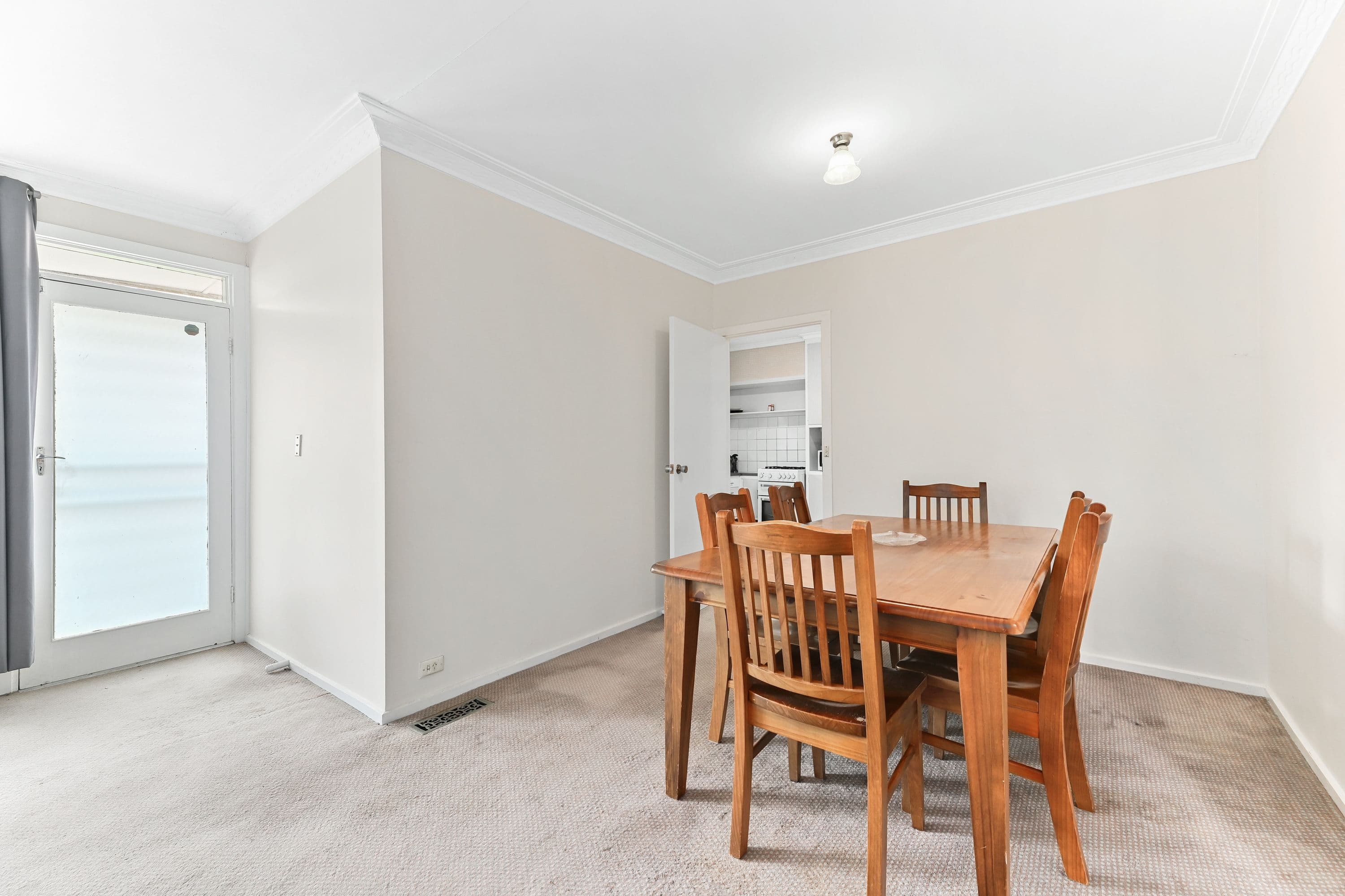 52 Catherine Avenue, Mount Waverley VIC 3149, Mount Waverley - Thumbnail 5