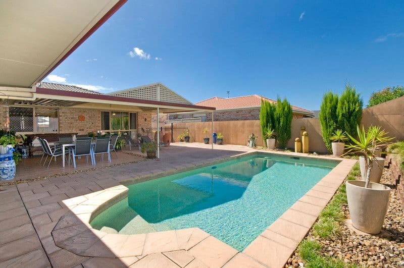 26 Tussock Crescent, ELANORA QLD 4221, Elanora - Thumbnail 2