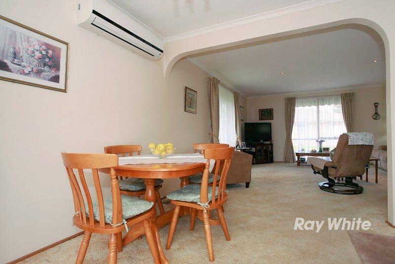 4 Blueberry Close, CRANBOURNE VIC 3977, Cranbourne North - Thumbnail 5