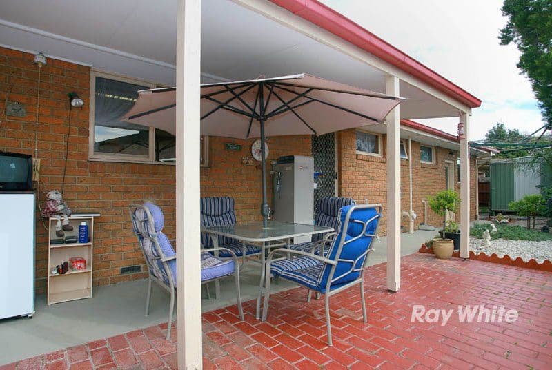 4 Blueberry Close, CRANBOURNE VIC 3977, Cranbourne North - Thumbnail 8