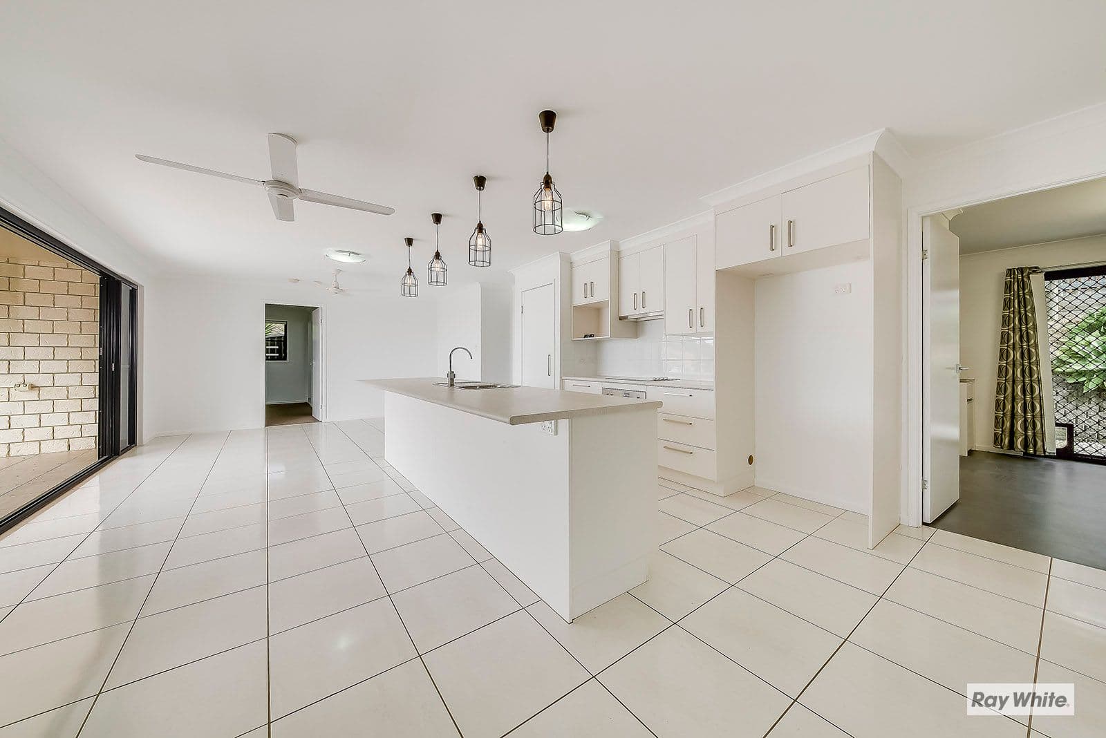7 Gap Street, Emu Park QLD 4710, Emu Park - Thumbnail 4
