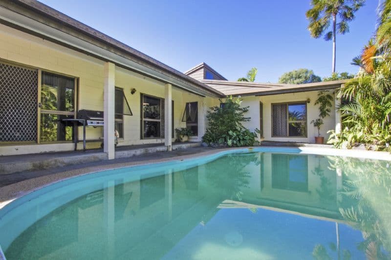 7 Matthew Street, HOLLOWAYS BEACH QLD 4878, Holloways Beach - Image 1