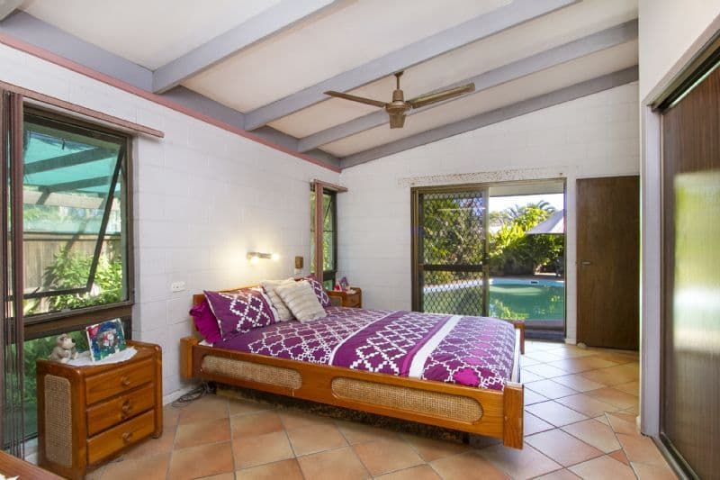 7 Matthew Street, HOLLOWAYS BEACH QLD 4878, Holloways Beach - Thumbnail 5