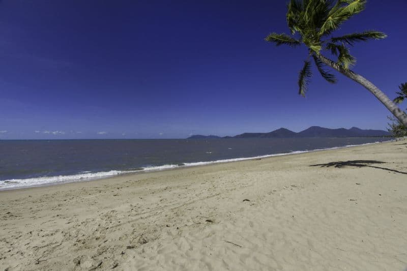 7 Matthew Street, HOLLOWAYS BEACH QLD 4878, Holloways Beach - Thumbnail 6