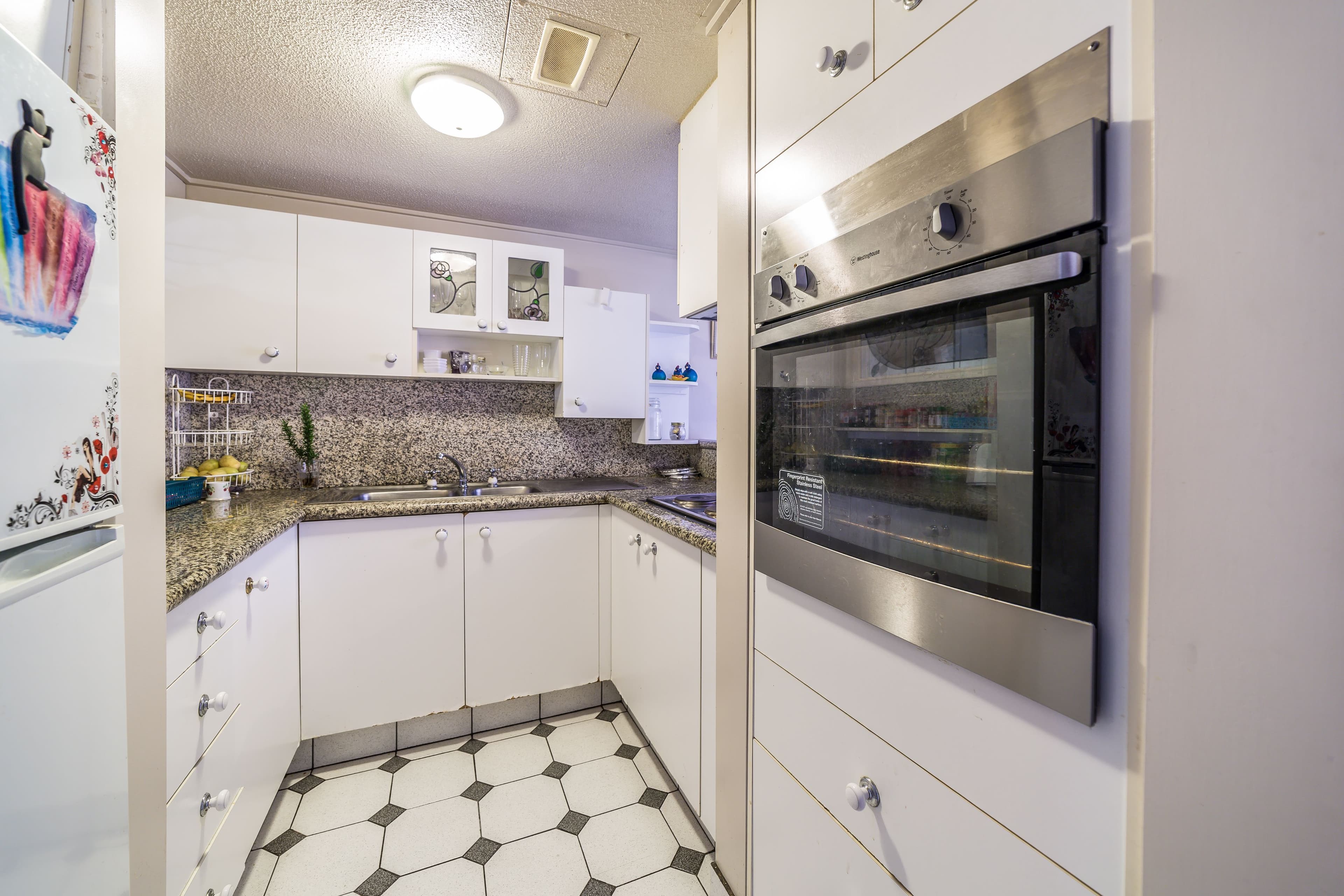 18 Lather Street, Southport QLD 4215, Southport - Thumbnail 3