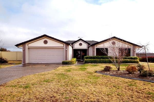 11 Cole Drive, HIGHFIELDS QLD 4352, Highfields - Image 1