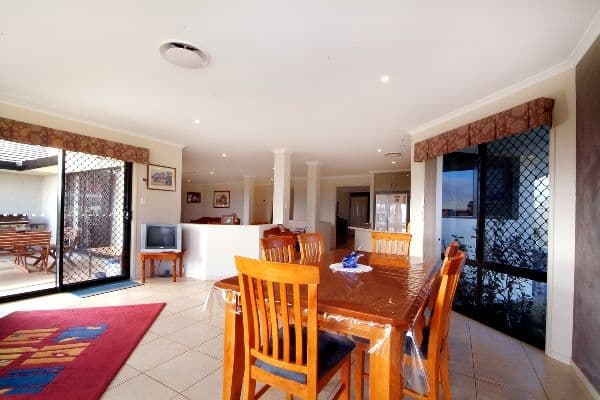 11 Cole Drive, HIGHFIELDS QLD 4352, Highfields - Thumbnail 4