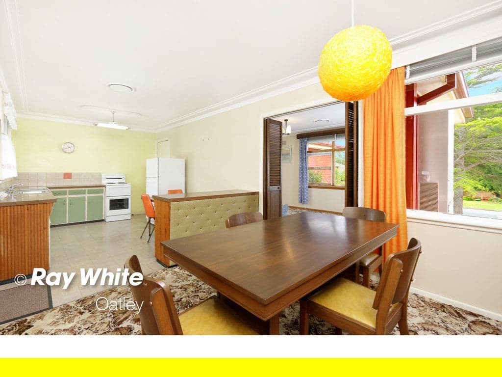 18 Waterside Parade, Peakhurst Heights - Thumbnail 3