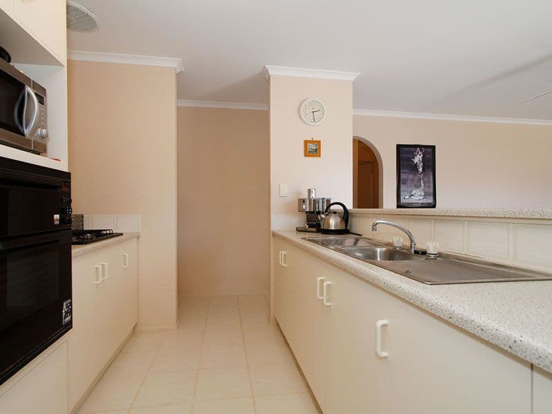 10 Topaz Court, WOODCROFT SA 5162, Woodcroft - Thumbnail 2