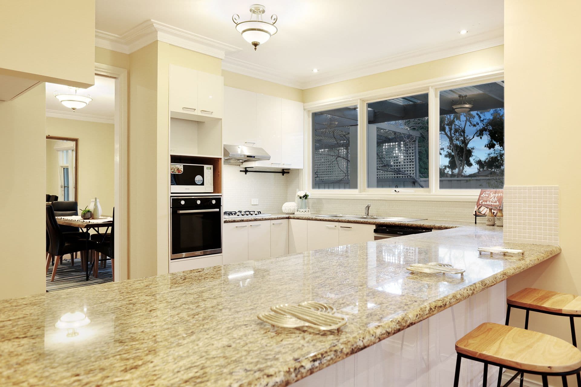 5 Classic Court, Sanctuary Lakes VIC 3030, Sanctuary Lakes - Thumbnail 7