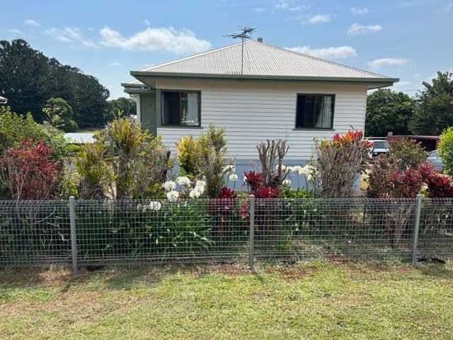 7 Heale Street, Malanda QLD 4885, Malanda - Thumbnail 2