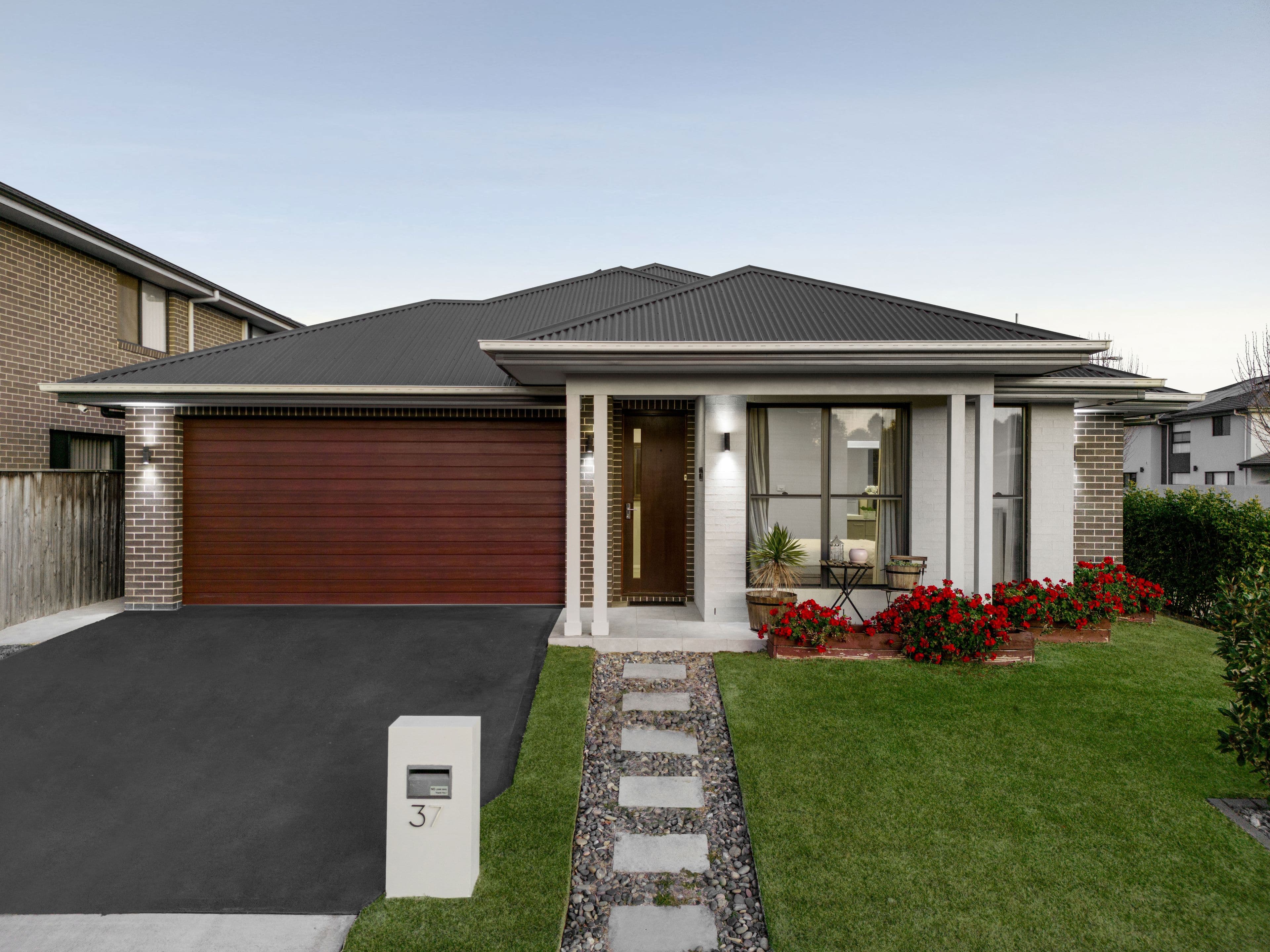37 Bowen Circuit, GLEDSWOOD HILLS NSW 2557, Gledswood Hills - Image 1