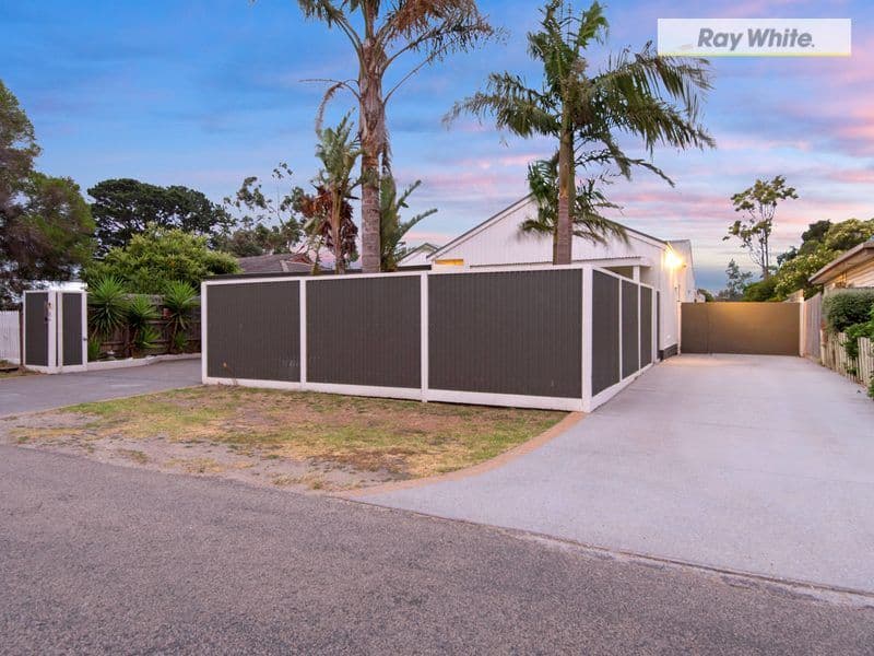 8 Ronald Street, Tootgarook VIC 3941, Tootgarook - Thumbnail 3