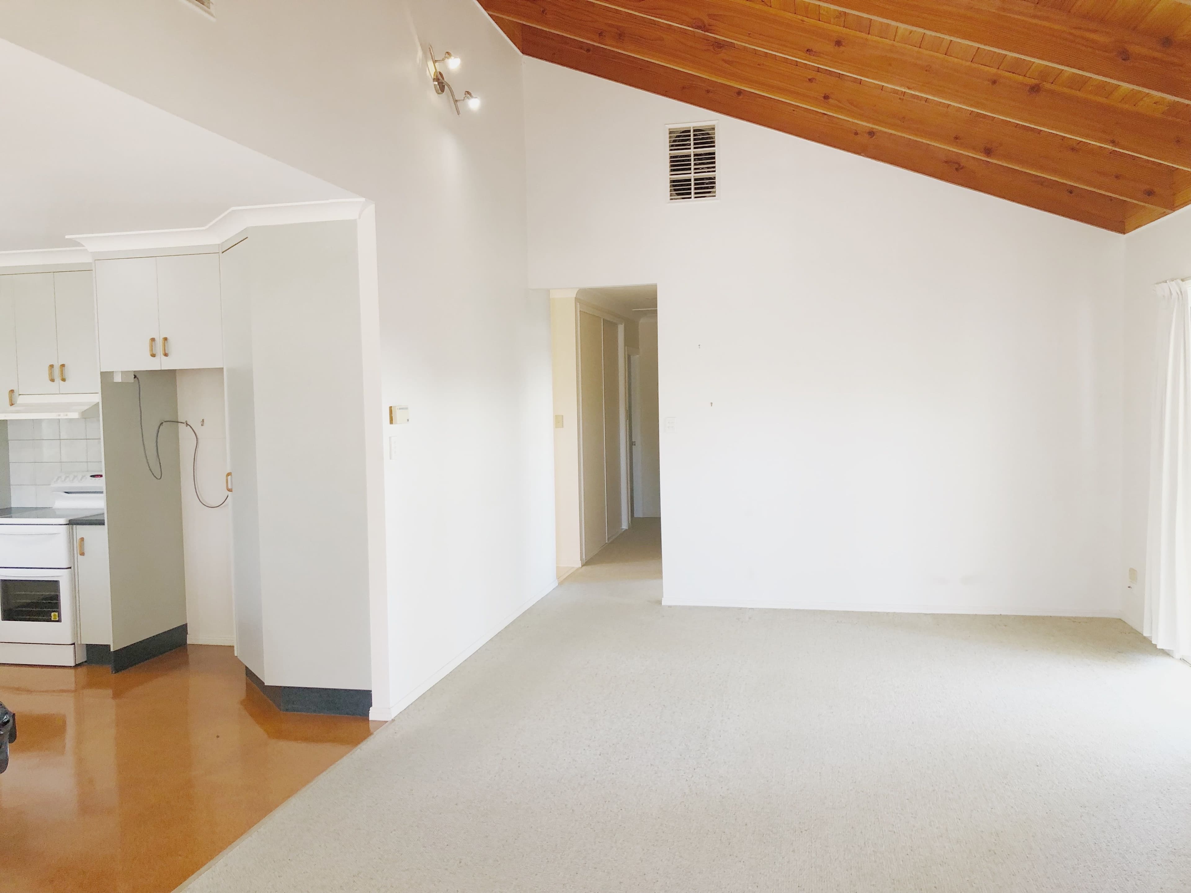 4 College Crescent, Dalby QLD 4405, Dalby - Thumbnail 2