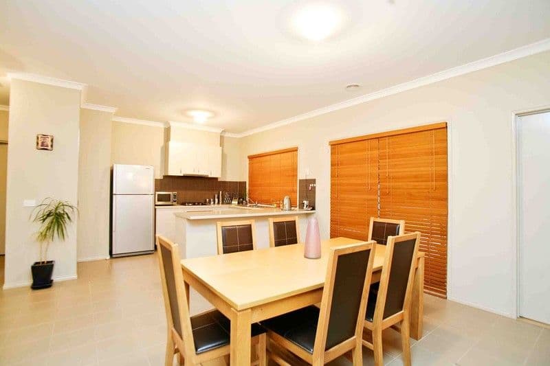 9 Millicent Court, MERNDA VIC 3754, Mernda - Thumbnail 2