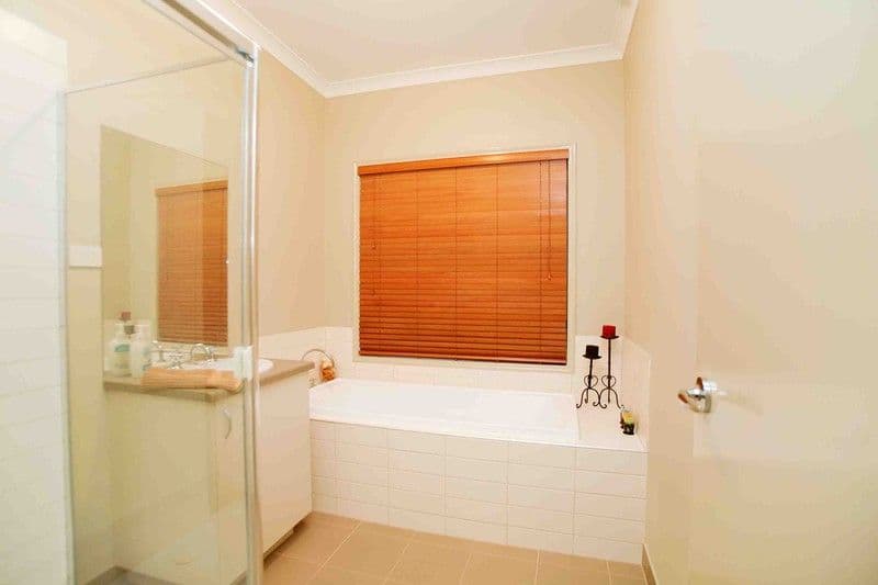 9 Millicent Court, MERNDA VIC 3754, Mernda - Thumbnail 6
