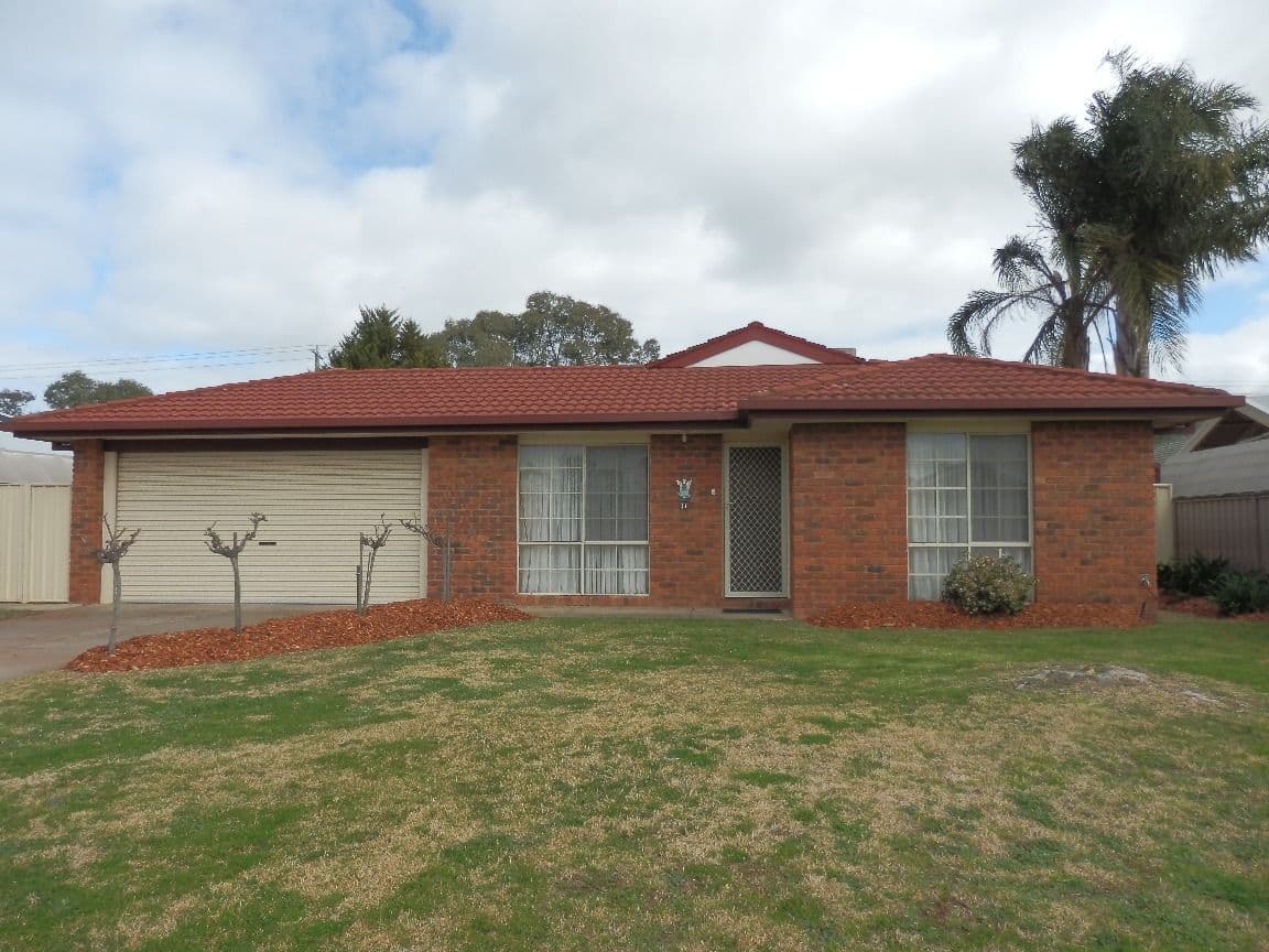 11 Illawarra Drive, ECHUCA VIC 3564, Echuca - Image 1