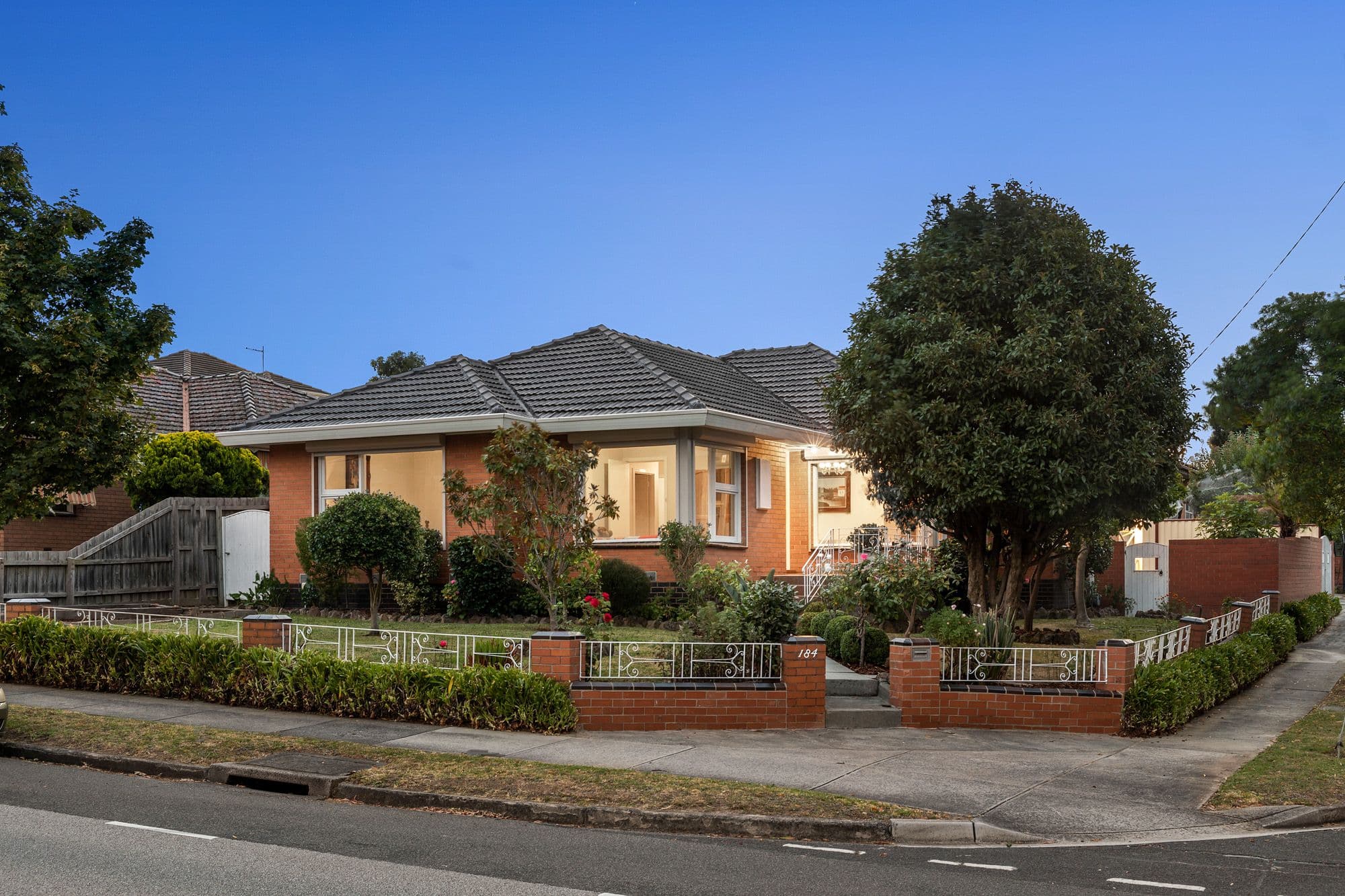 184 Blackburn Road, Blackburn South VIC 3130, Blackburn South - Thumbnail 2