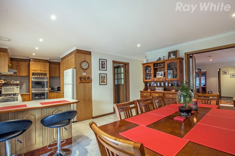 14 Norwood Road, Mill Park VIC 3082, Mill Park - Thumbnail 3