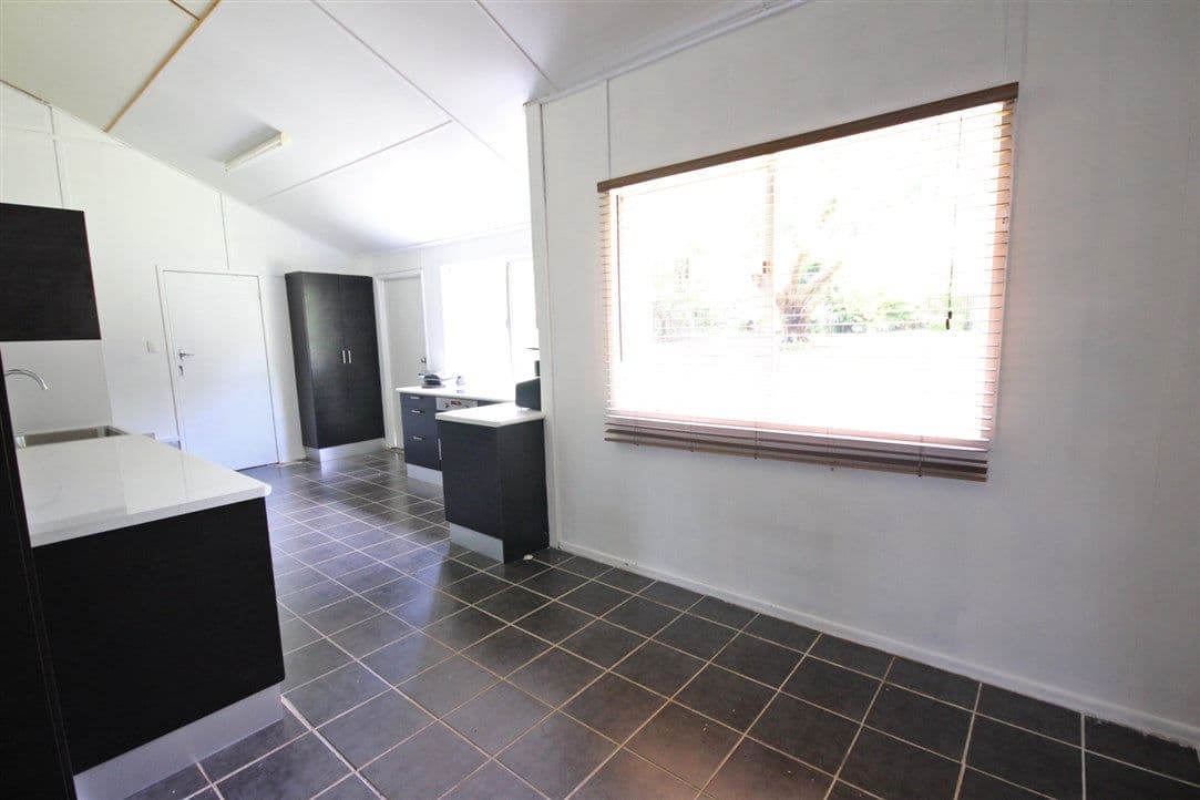 48 Sarina Beach Road, Sarina QLD 4737, Sarina - Thumbnail 3