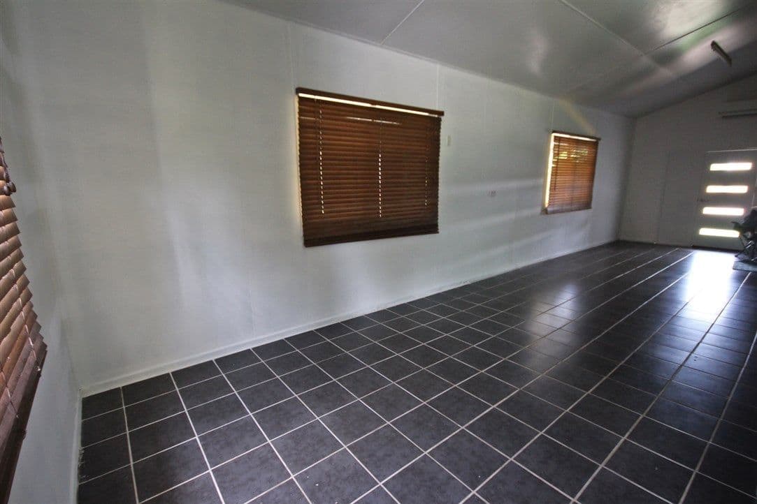 48 Sarina Beach Road, Sarina QLD 4737, Sarina - Thumbnail 4