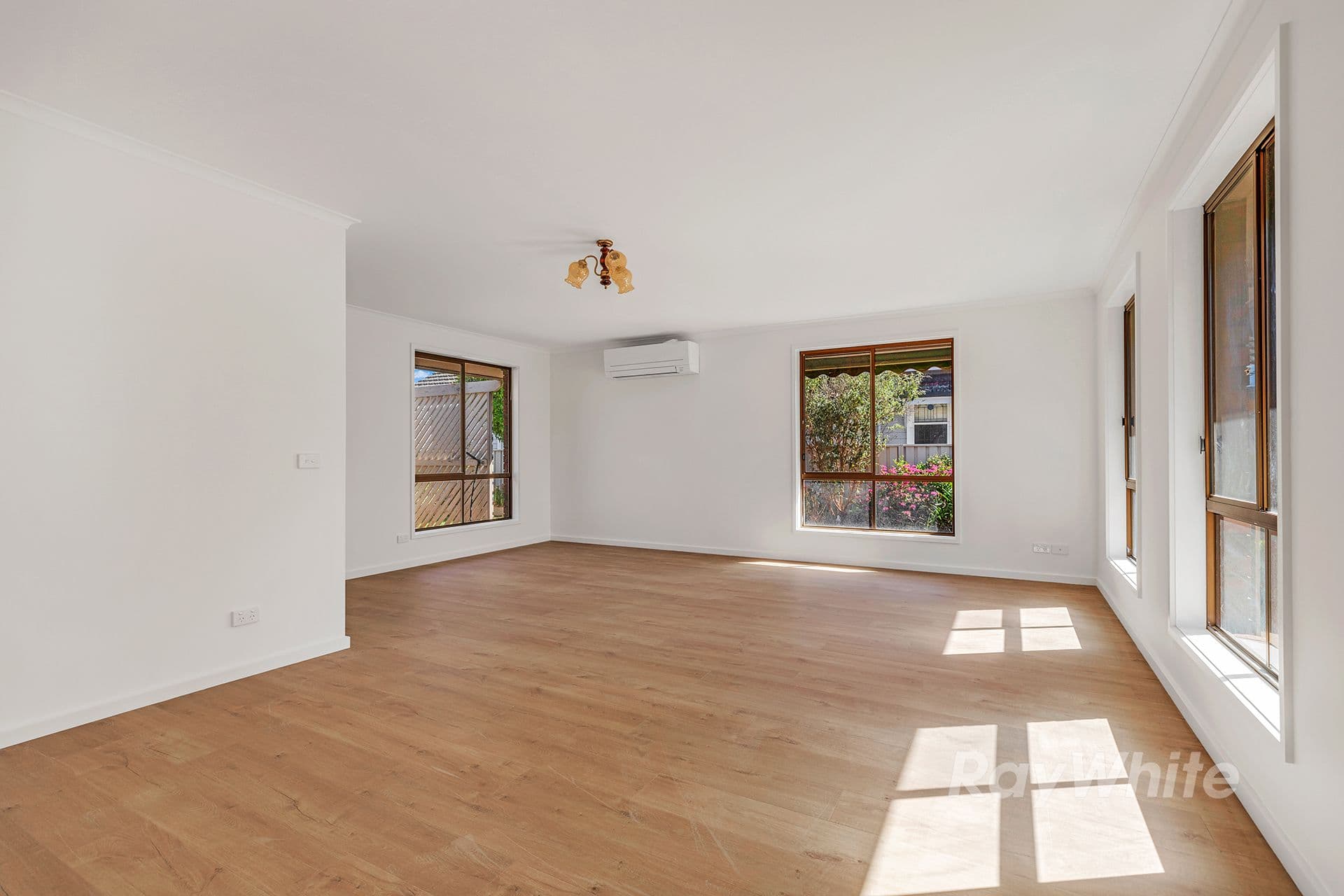 12 Mackay Street, Rochester VIC 3561, Rochester - Thumbnail 3