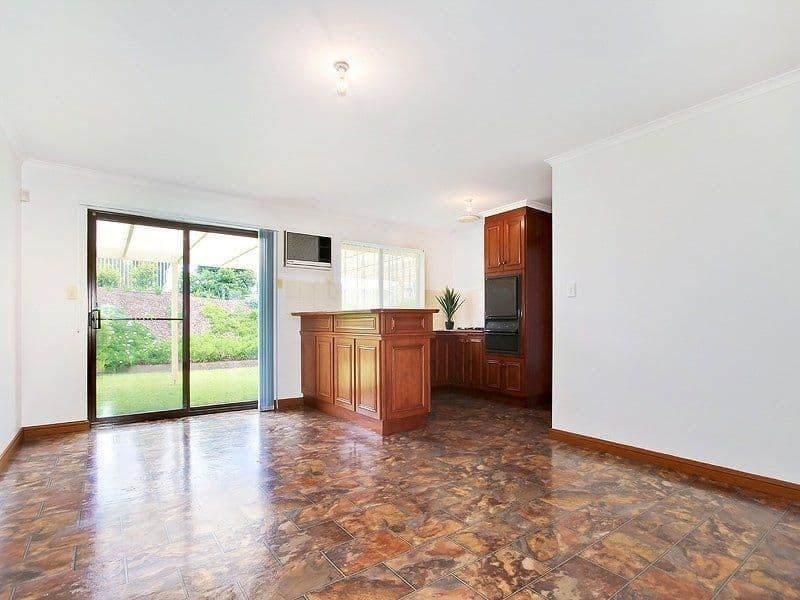 4A Featherstone Drive, Huntfield Heights SA 5163, Huntfield Heights - Thumbnail 4