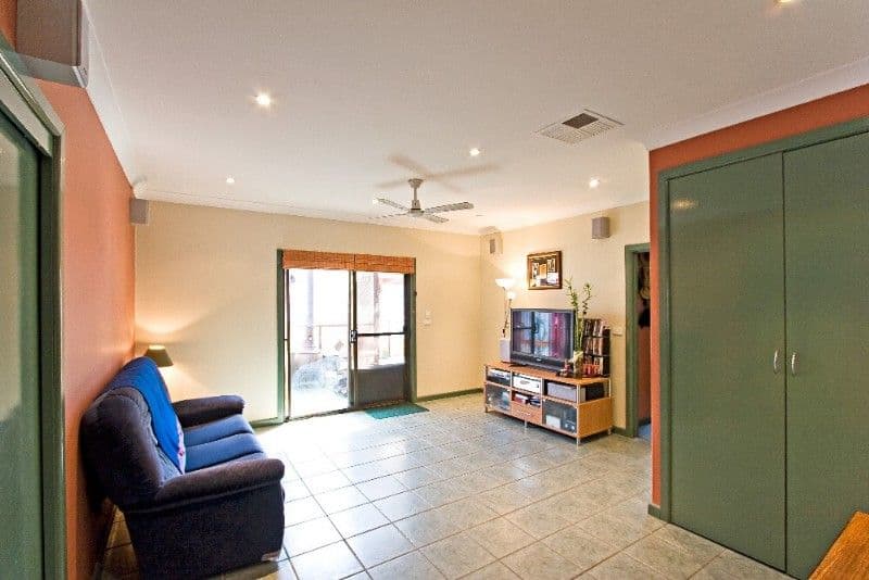 22 Shanley Street, PASCOE VALE VIC 3044, Pascoe Vale - Thumbnail 2