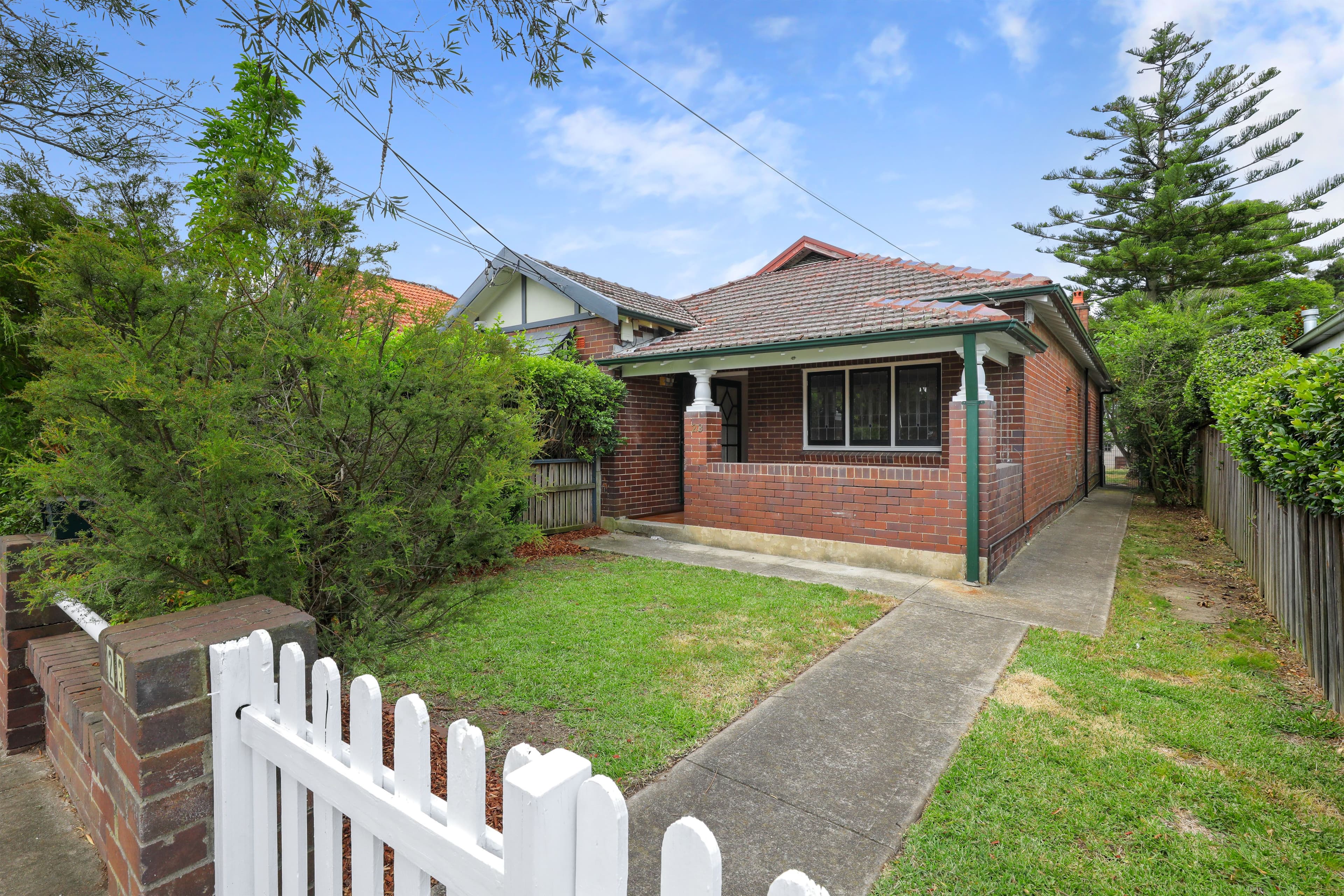 23 Chiltern Road, Willoughby - Image 1
