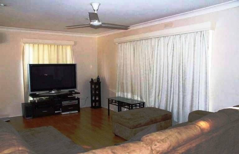 11 Dunbavan Place, NORMAN GARDENS QLD 4701, Norman Gardens - Thumbnail 3