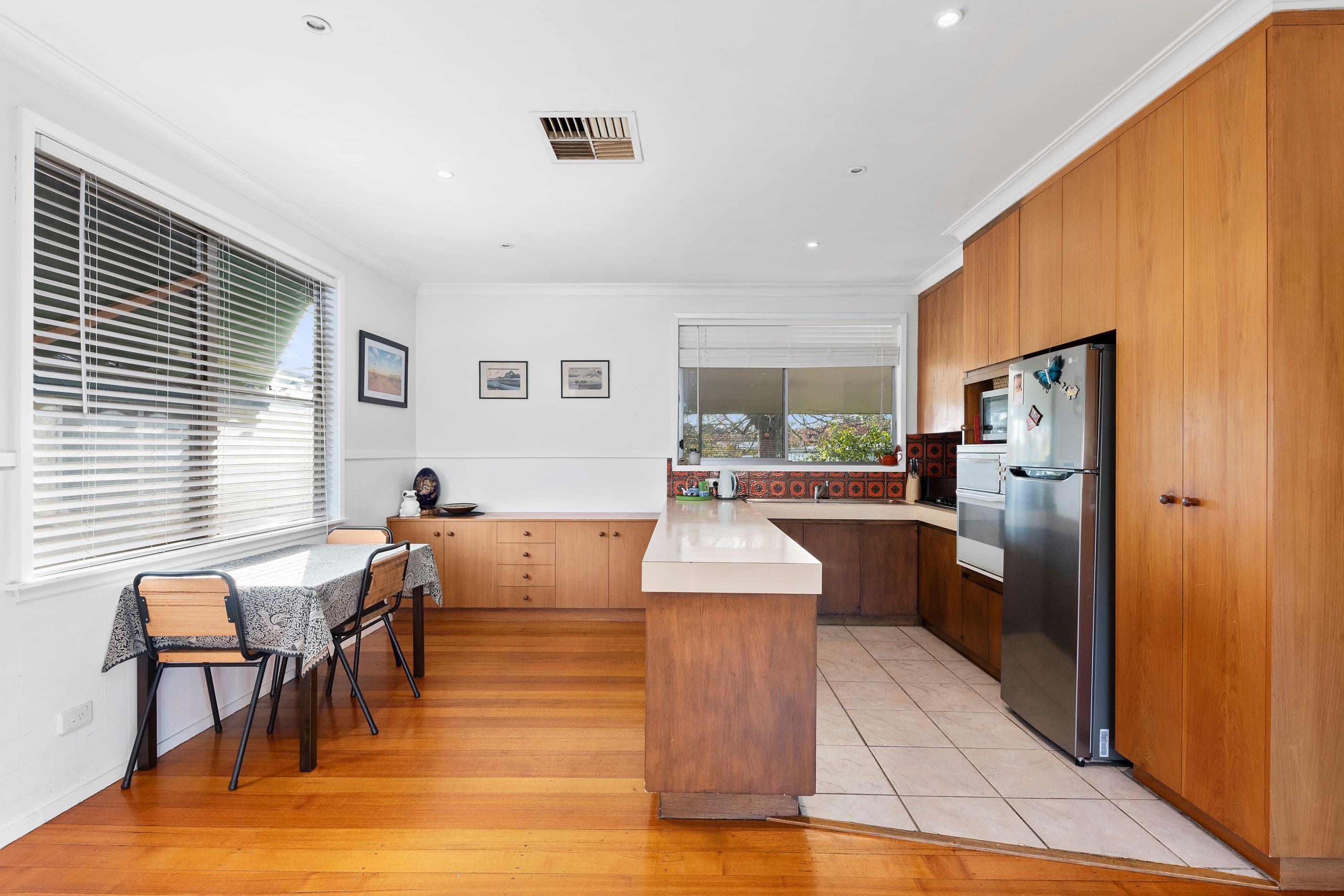 16 Finch Avenue, Eaglehawk VIC 3556, Eaglehawk - Thumbnail 3