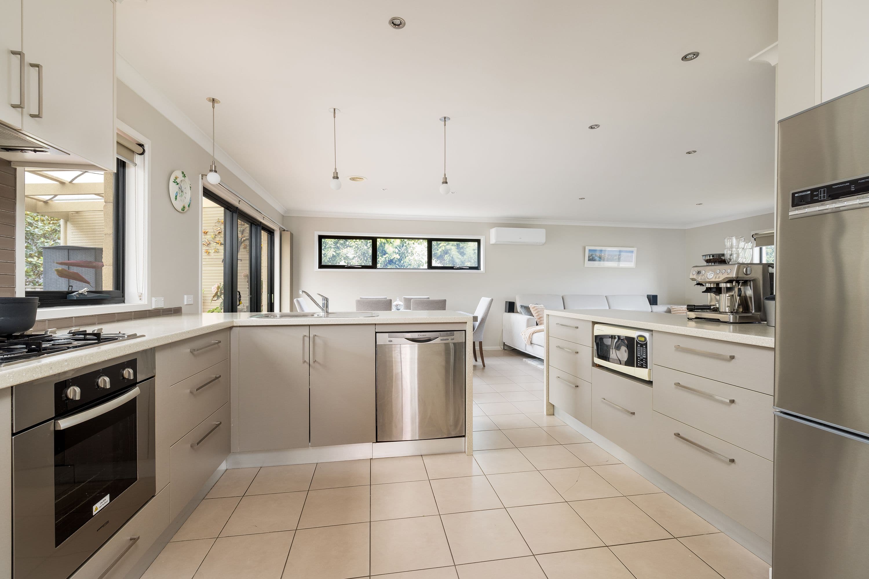 2 Napthine Terrace, Warrnambool VIC 3280, Warrnambool - Thumbnail 3
