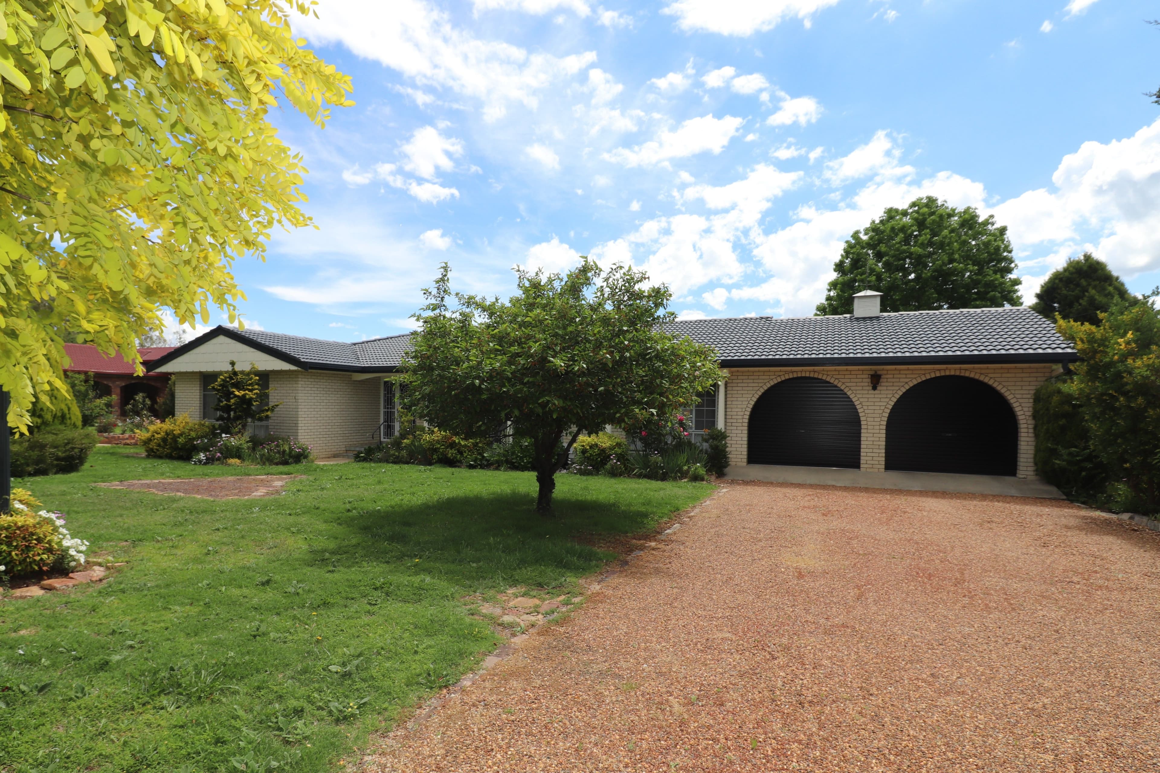 6 Cramsie Crescent, Glen Innes NSW 2370, Glen Innes - Image 1