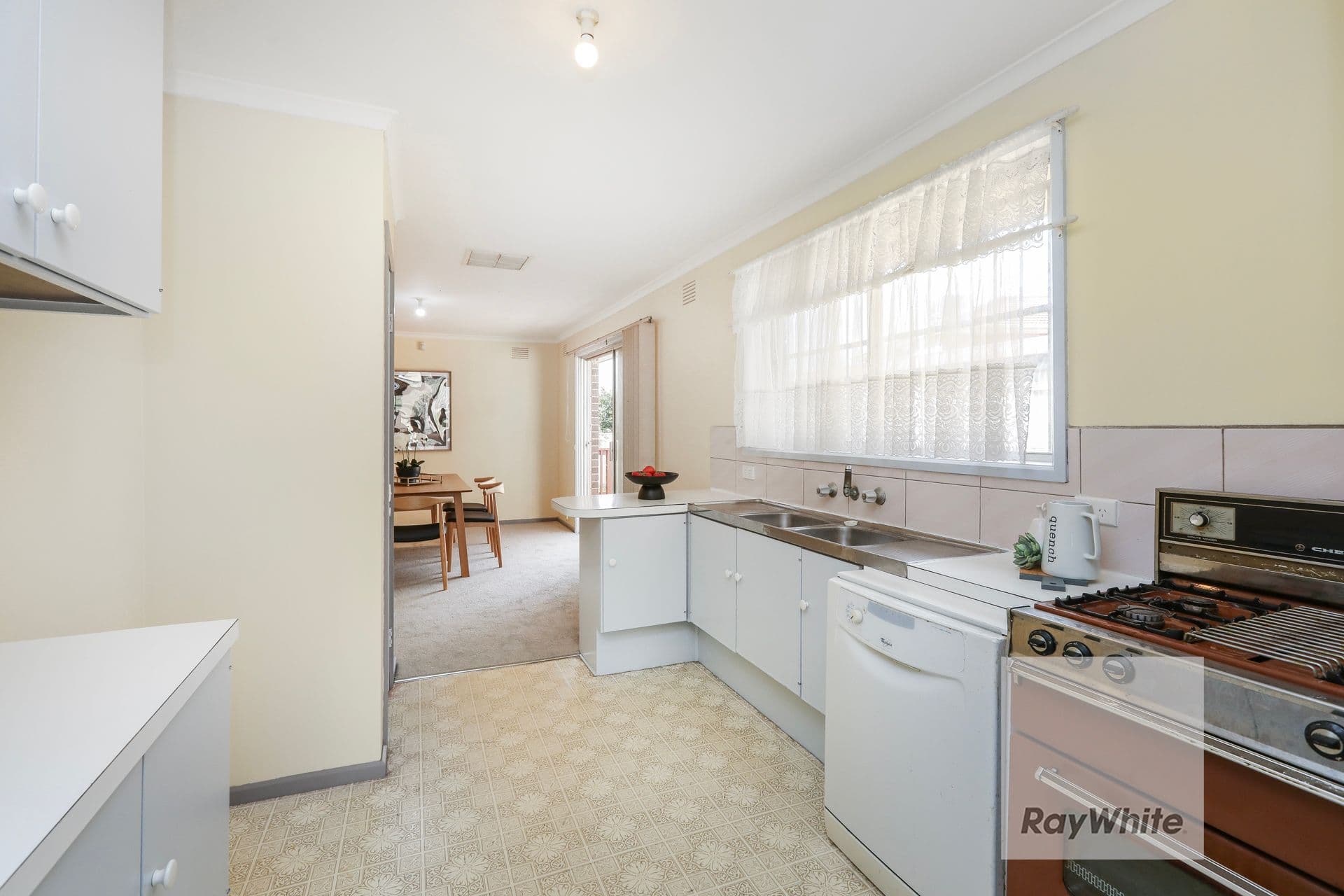 24 Rayner Street, Altona - Thumbnail 7