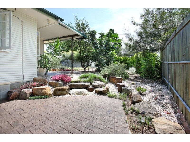 215  Lillian Avenue, SALISBURY QLD 4107, Salisbury - Thumbnail 2