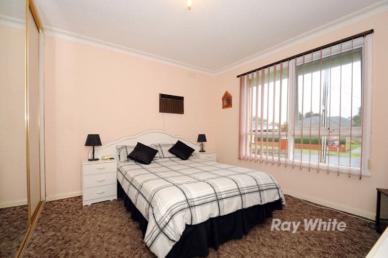 41 Rutherglen Street, NOBLE PARK VIC 3174, Noble Park - Thumbnail 8