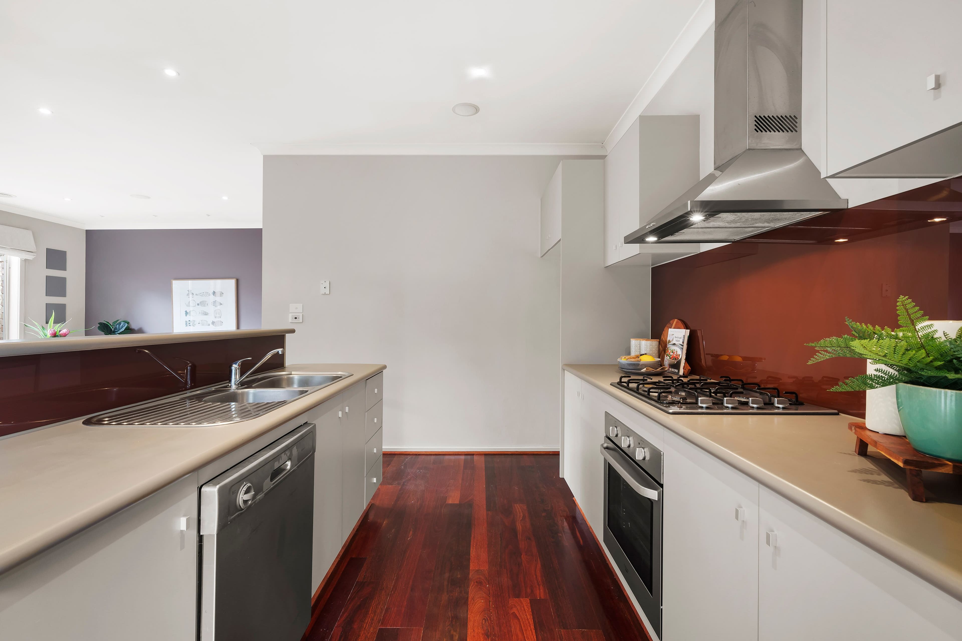 4 Scarborough Terrace, Craigieburn VIC 3064, Craigieburn - Thumbnail 2