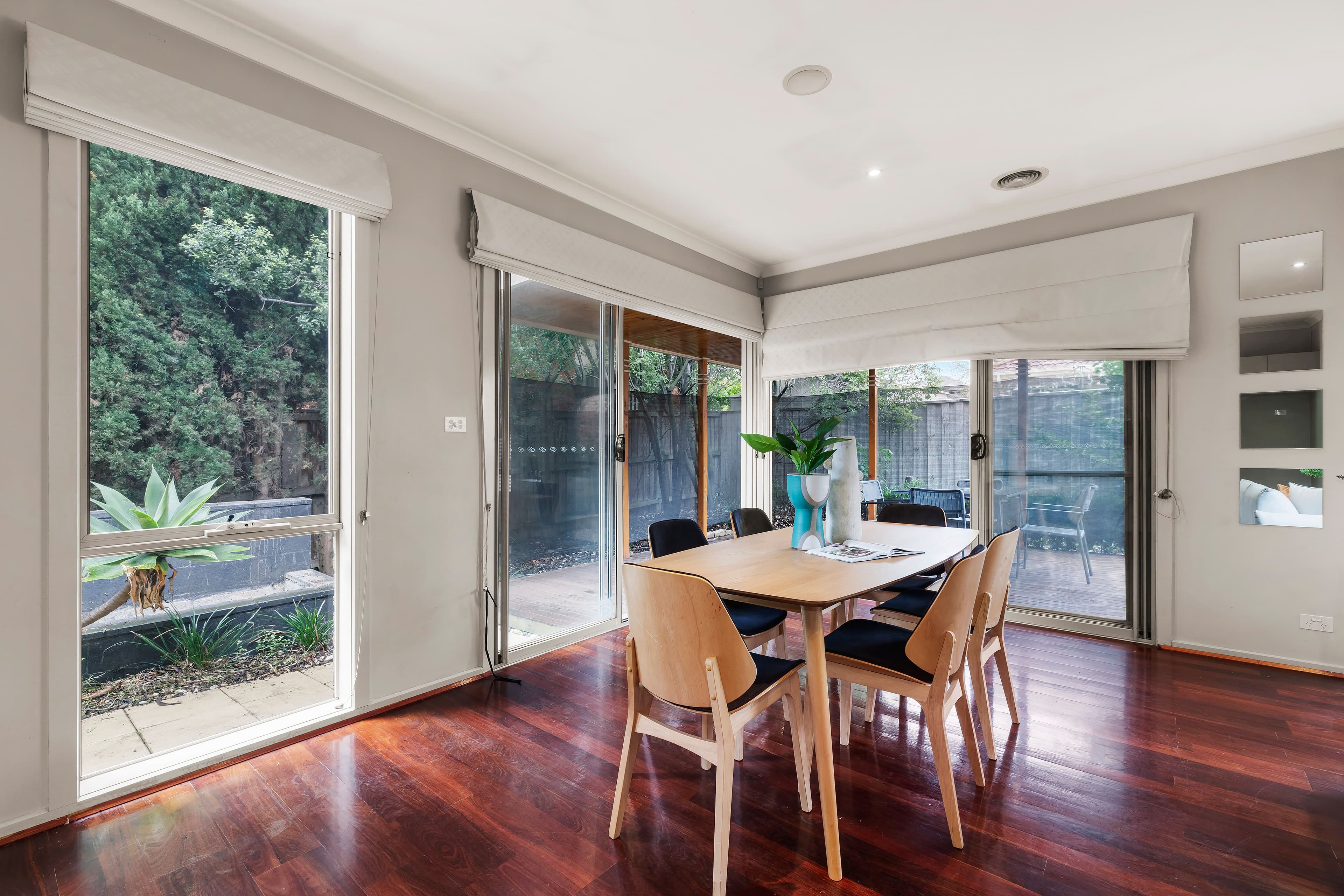4 Scarborough Terrace, Craigieburn VIC 3064, Craigieburn - Thumbnail 3