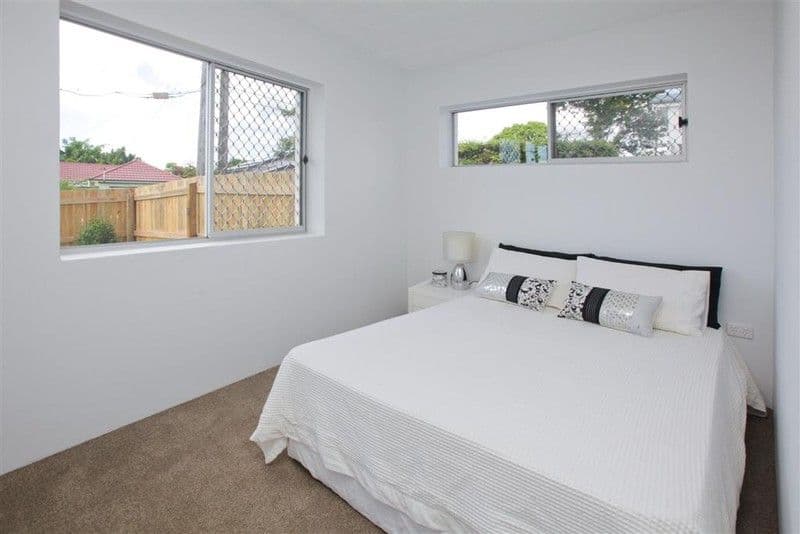 15 Barter Street, HOLLAND PARK QLD 4121, Holland Park - Thumbnail 7