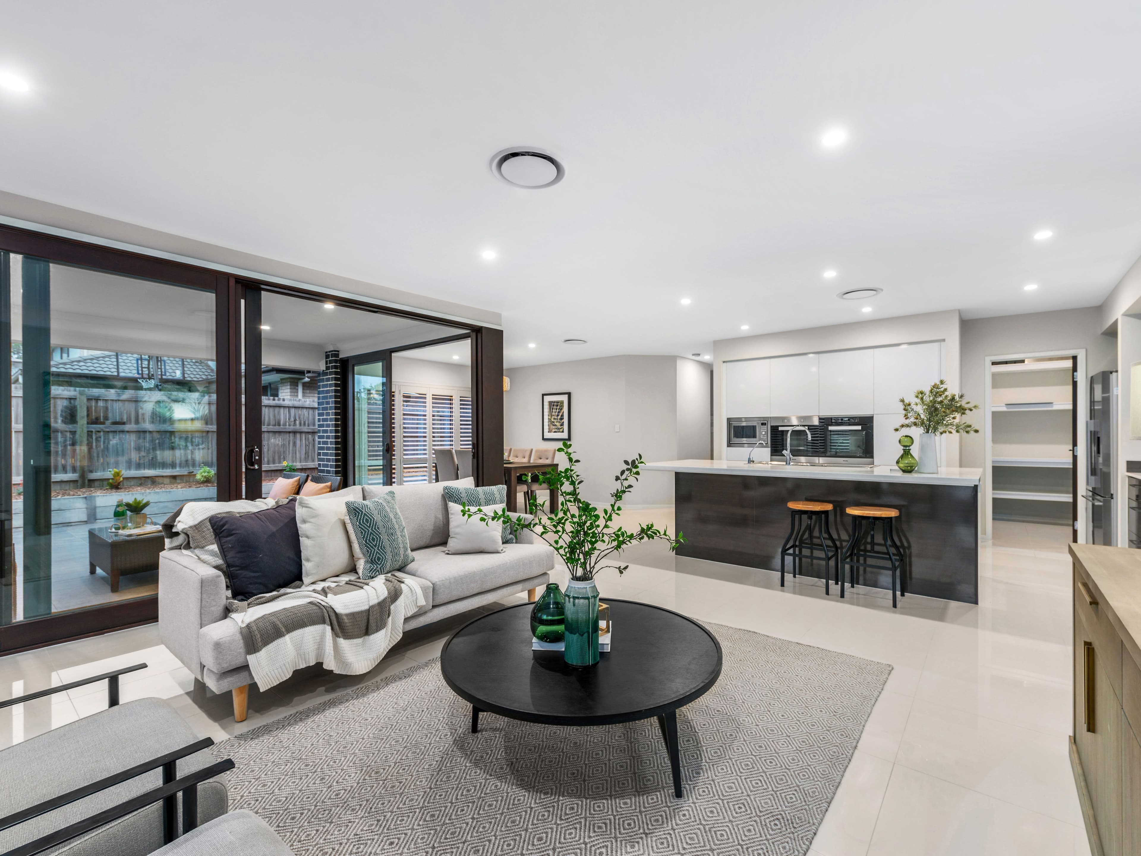 15 Mizen Place, Holland Park West QLD 4121, Holland Park West - Thumbnail 4