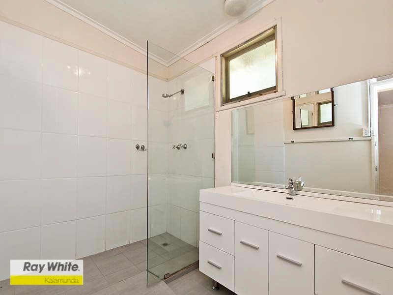 98 Peet Road, Roleystone WA 6111, Roleystone - Thumbnail 2