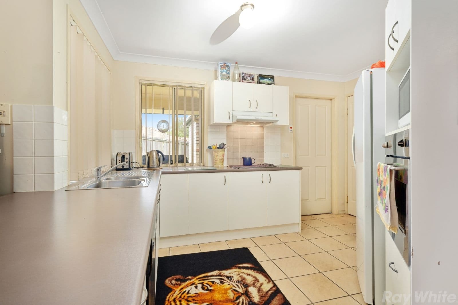 26 Crestridge Crescent, Morayfield QLD 4506, Morayfield - Thumbnail 4