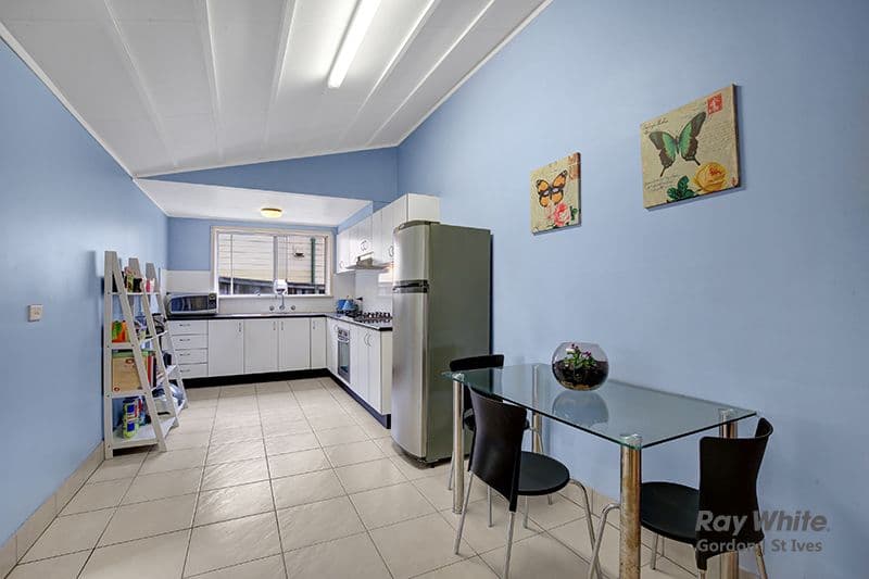48 Holford Crescent, Gordon - Thumbnail 4