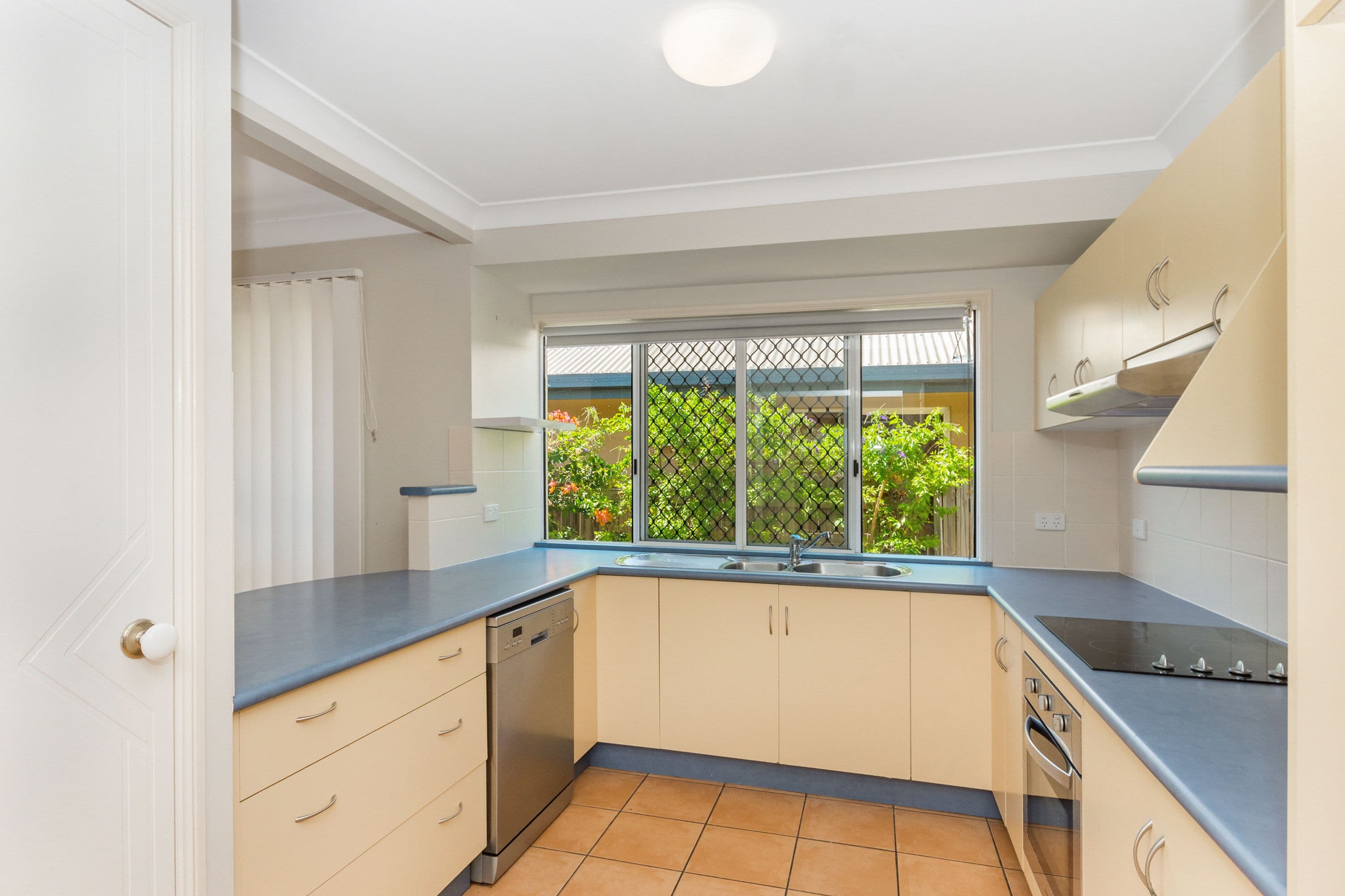 51 Estuary Parade, Douglas QLD 4814, Douglas - Thumbnail 2