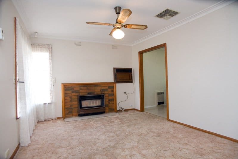 19 Lloyd Avenue, EPPING VIC 3076, Epping - Thumbnail 4